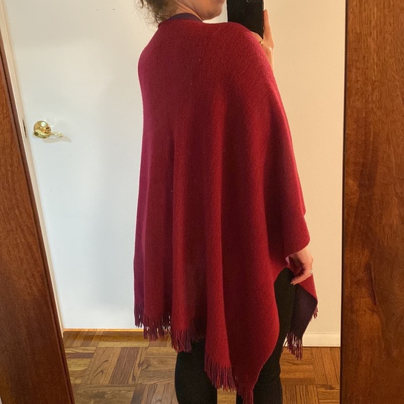 Double sided wool cape - Picture 7 of 12
